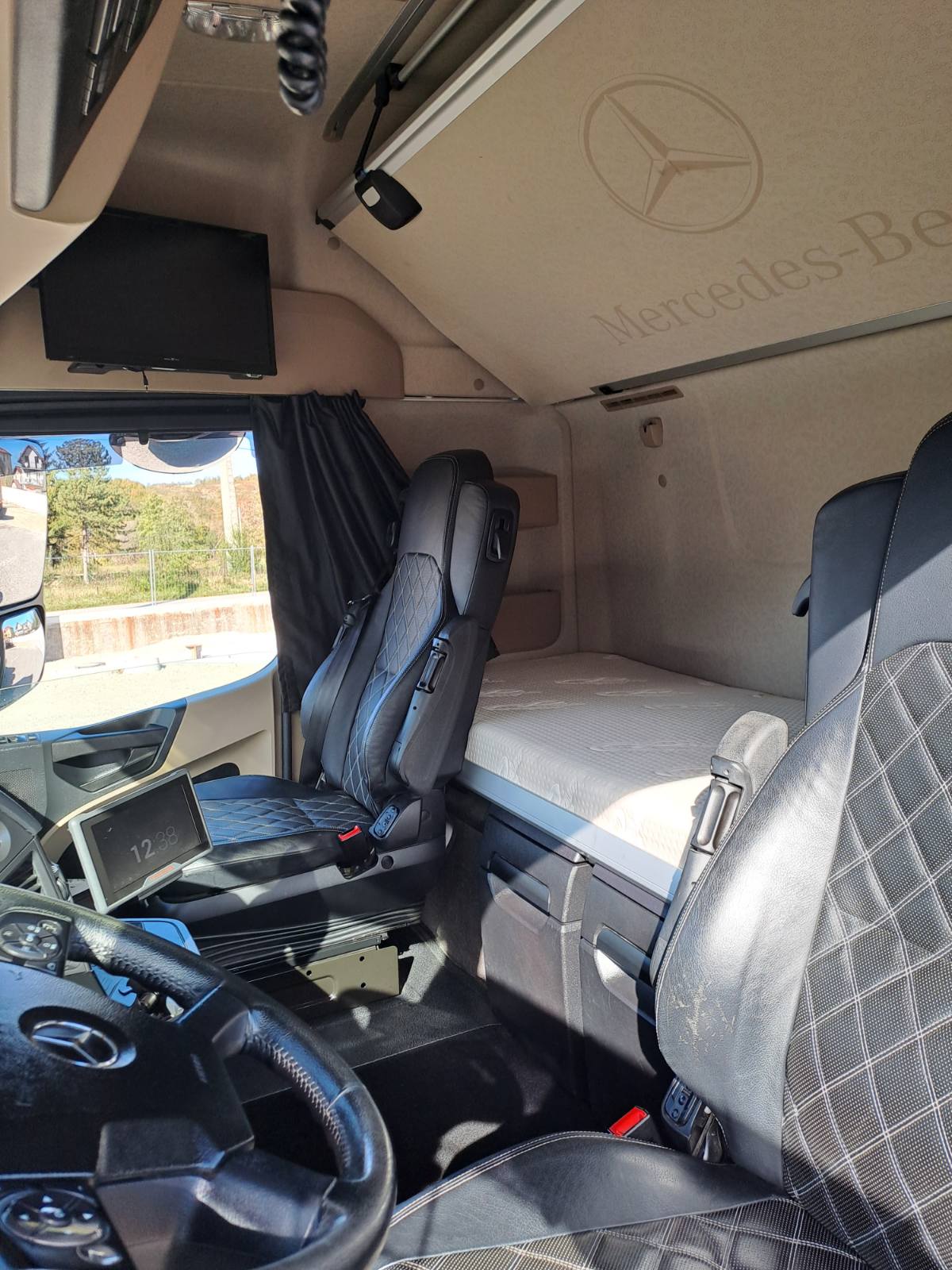 MERCEDES BENZ AROCS 2658 - Image 8