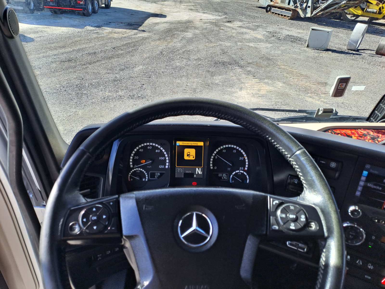 MERCEDES BENZ AROCS 2658 - Image 13