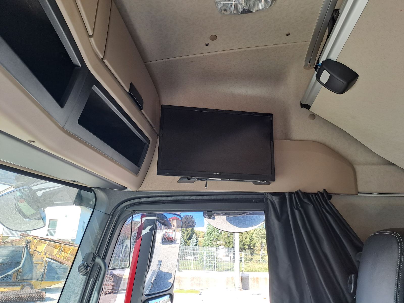 MERCEDES BENZ AROCS 2658 - Image 15