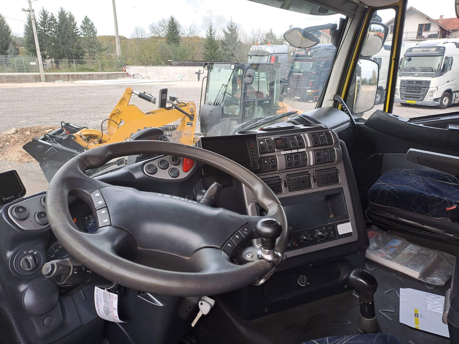 KAMION SA KRANOM IVECO STRALIS 260S45 - Image 9