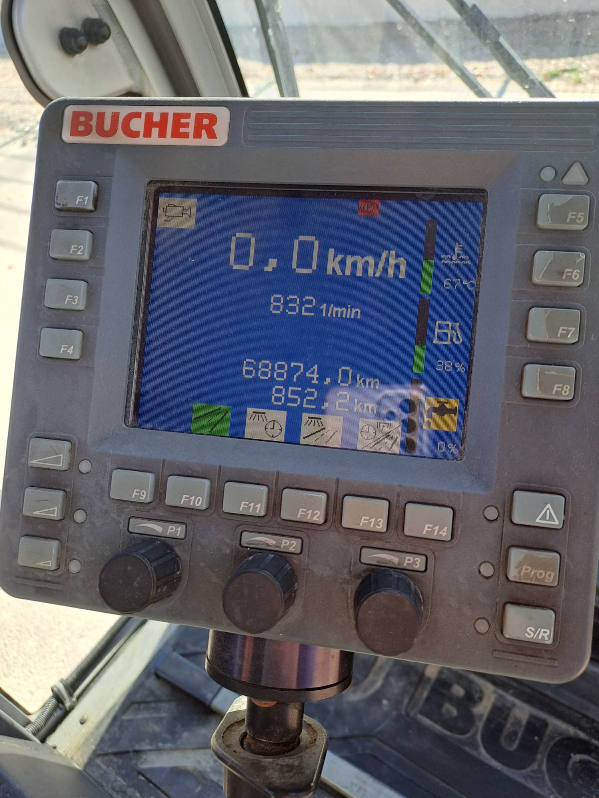 ČISTILICA BUCHER 2020 XL - Image 8
