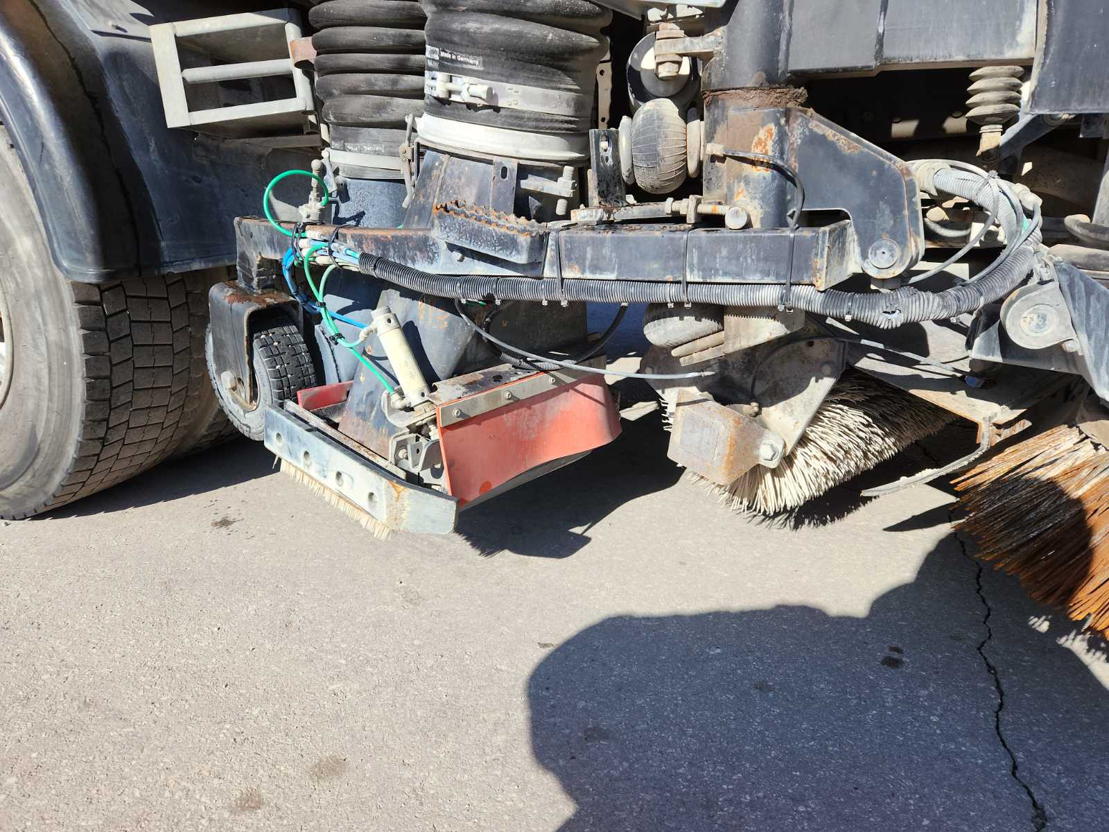 SPECIJALNA RADNA MAŠINA - ČISTAČ SAOBRAĆAJNICA - Image 12