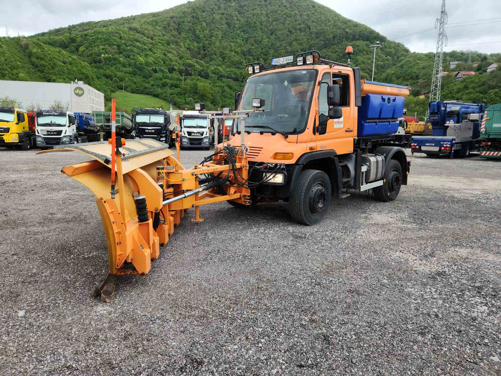 MERCEDES BENZ UNIMOG U 400